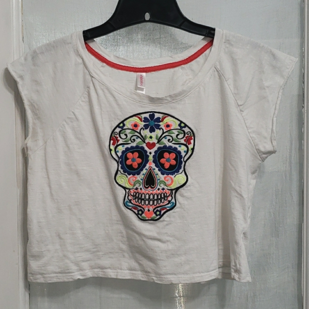 Xhilaration Sugar Skull Embroidered 100% Cotton Cropped Tee